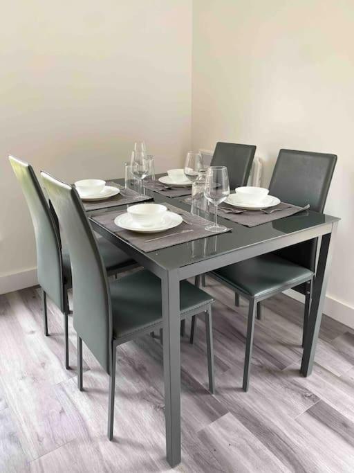 Апартаменти Modern Flat Near Train Station With Free Parking Кембридж Екстер'єр фото